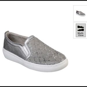 Sketchers slip on sneakers